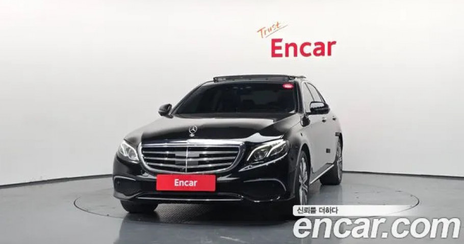 Mercedes-Benz E-Class 