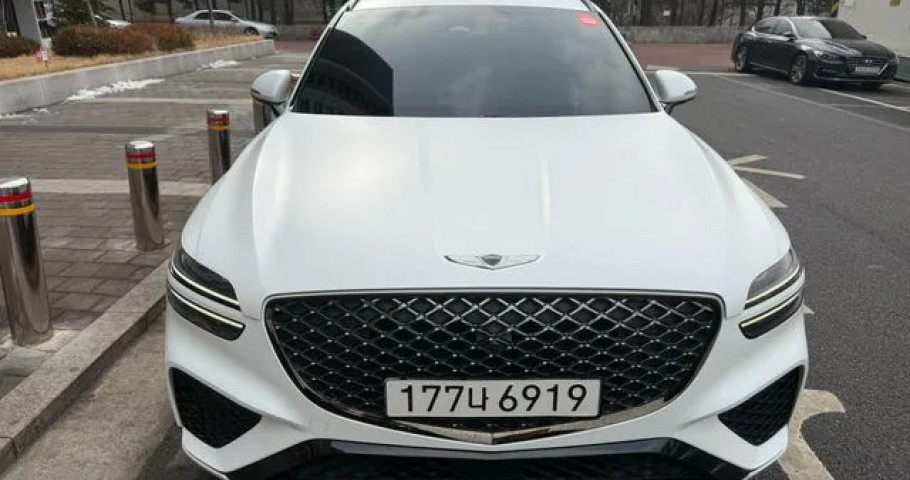 Genesis Gv70 