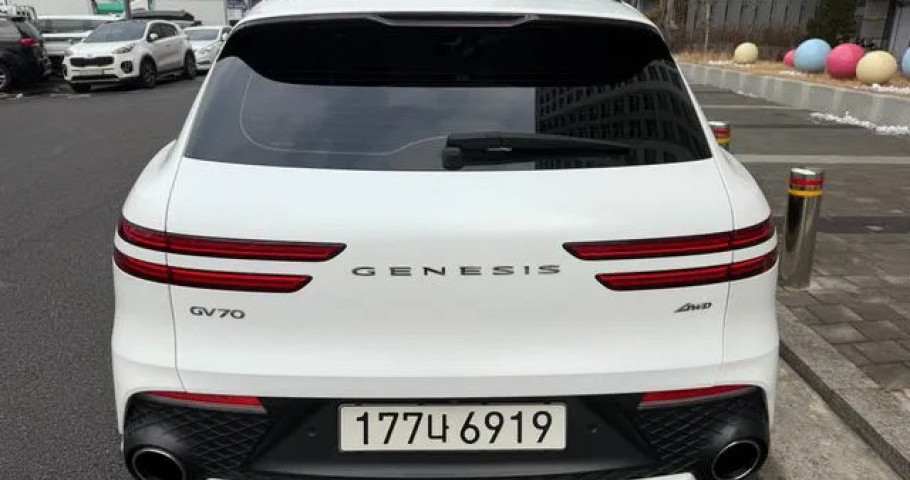 Genesis Gv70 