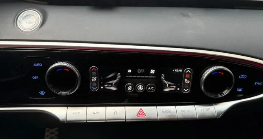 Genesis Gv70 