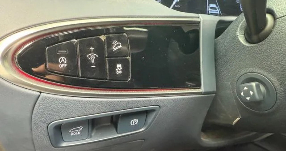 Genesis Gv70 