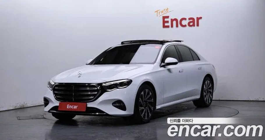 Mercedes-Benz E-Class 
