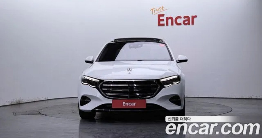 Mercedes-Benz E-Class 