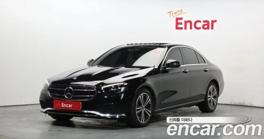 Mercedes-Benz E-Class 