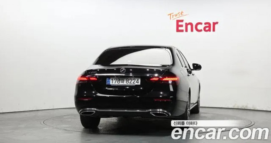 Mercedes-Benz E-Class 
