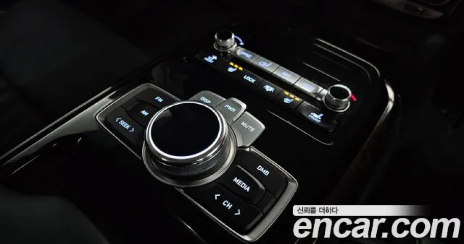 Genesis G90 
