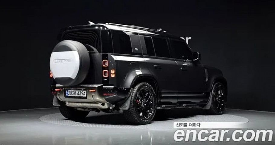 Land Rover Defender 