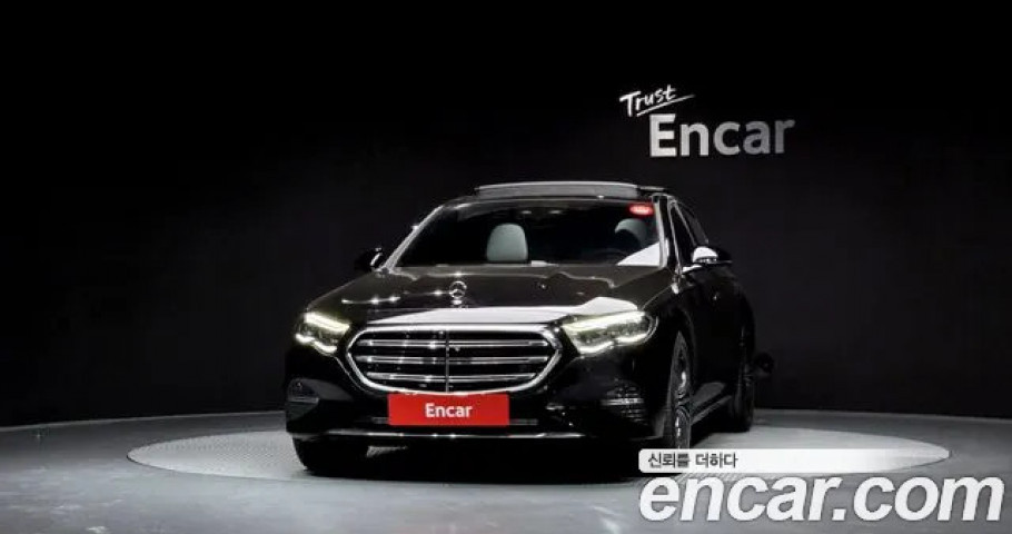 Mercedes-Benz E-Class 