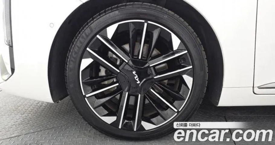 Kia K8 