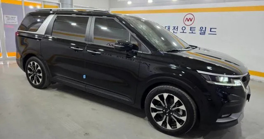 Kia Carnival 