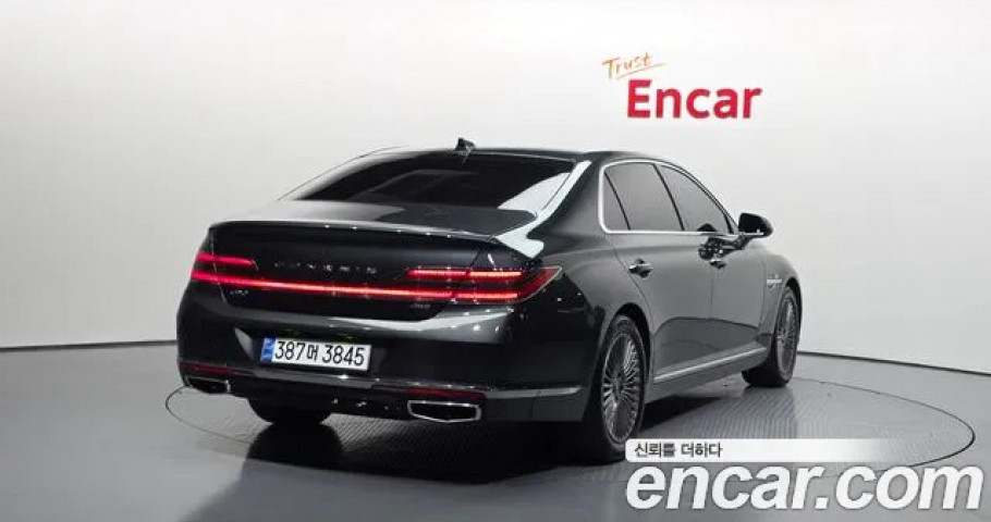 Genesis G90 