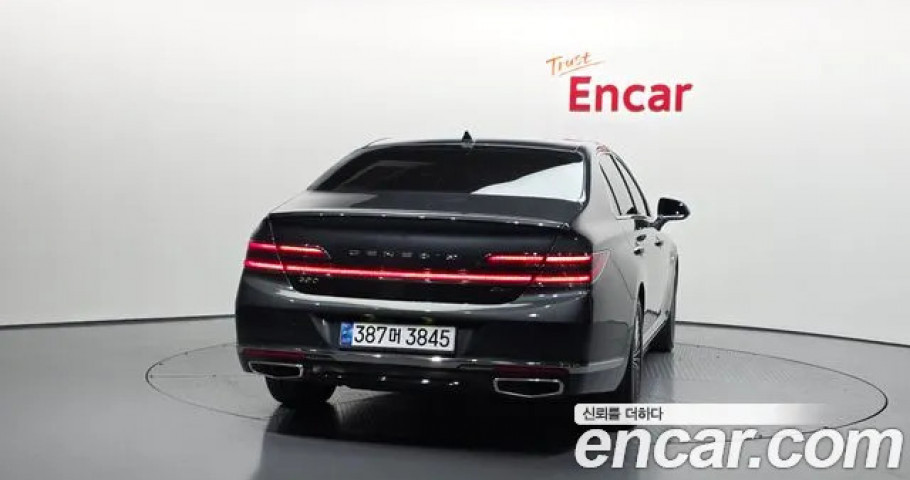 Genesis G90 