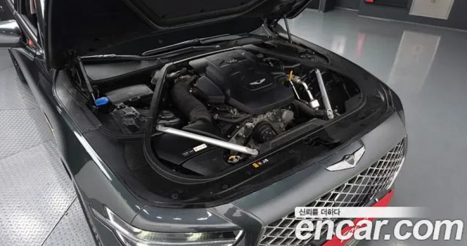Genesis G90 