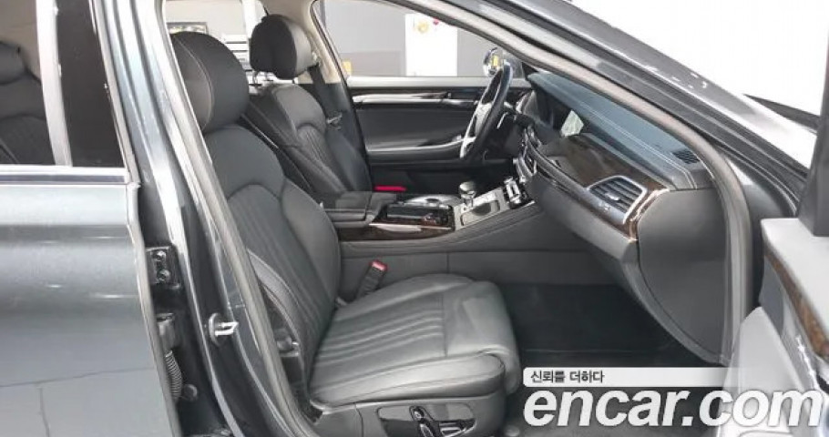 Genesis G90 