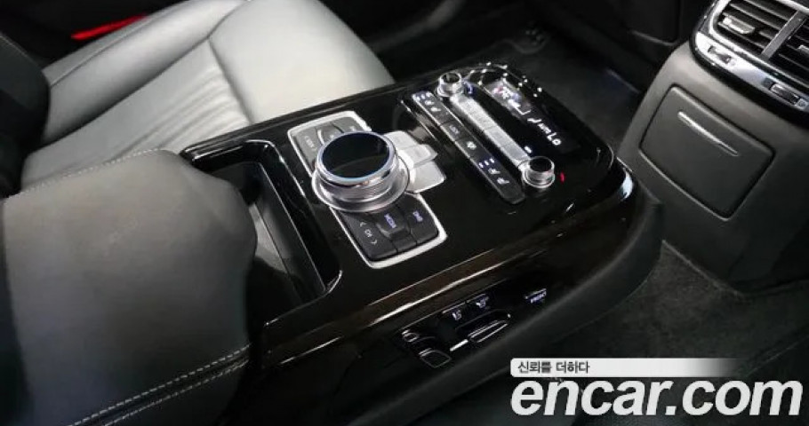 Genesis G90 