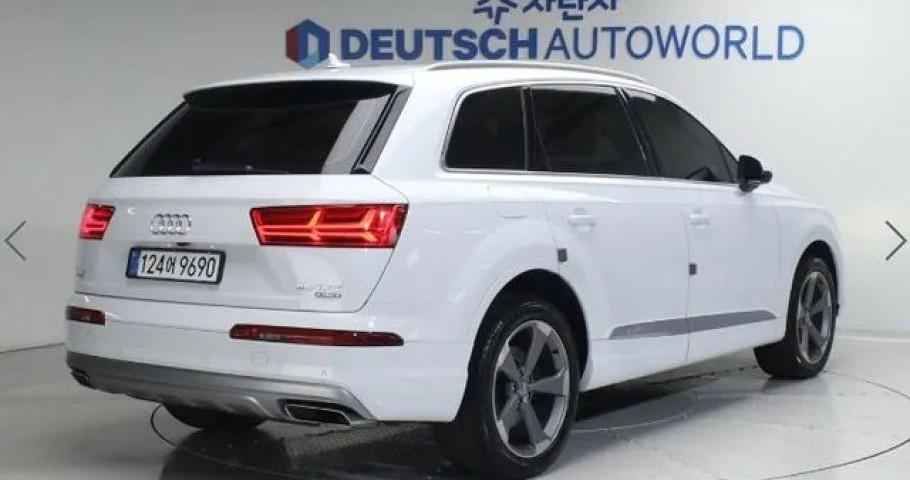 Audi Q7 