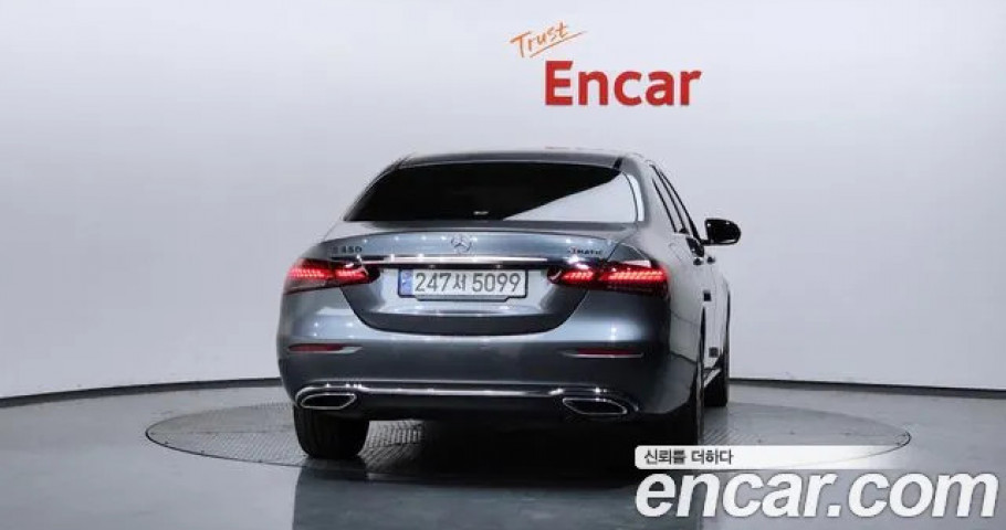 Mercedes-Benz E-Class 