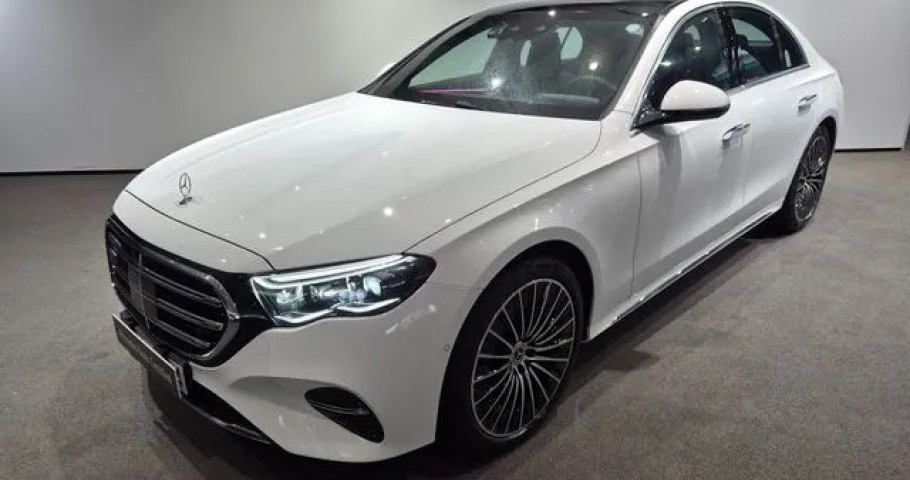 Mercedes-Benz E-Class 