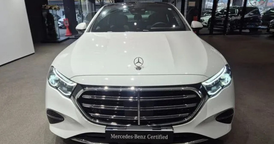 Mercedes-Benz E-Class 