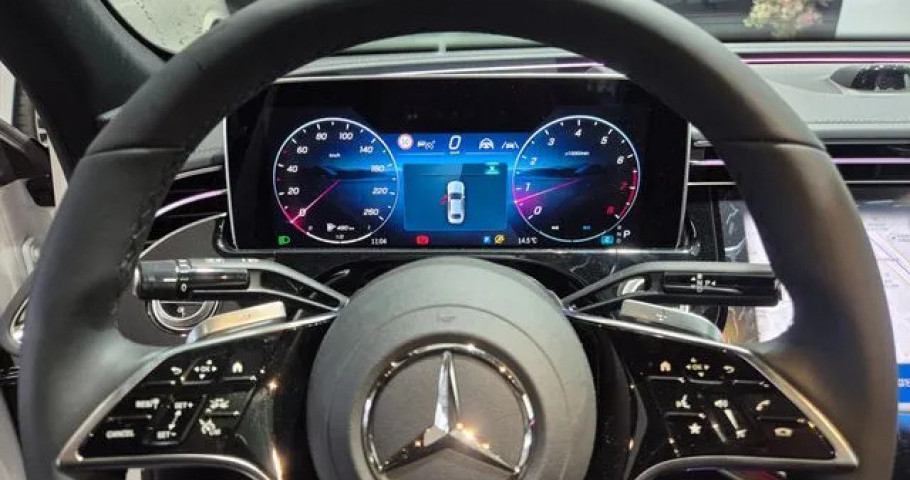 Mercedes-Benz E-Class 