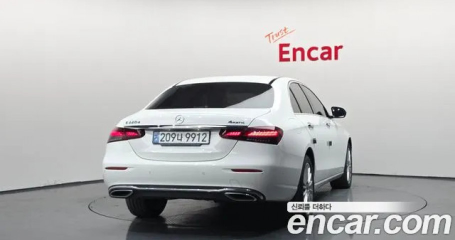Mercedes-Benz E-Class 