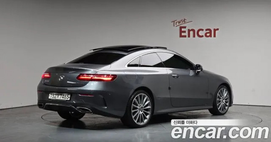 Mercedes-Benz E-Class 