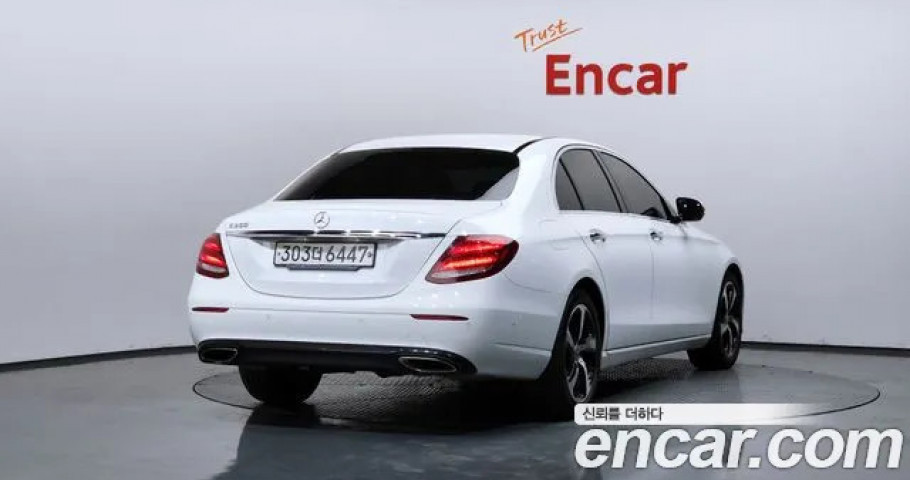 Mercedes-Benz E-Class 