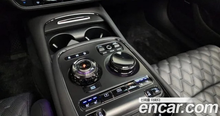 Genesis G90 