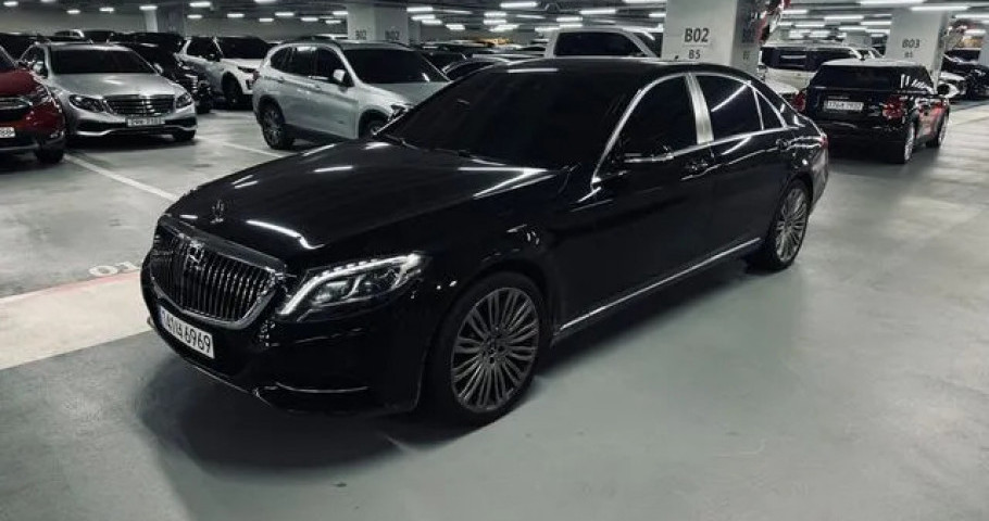 Mercedes-Benz S-Class 
