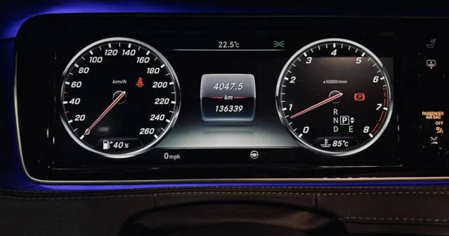 Mercedes-Benz S-Class 