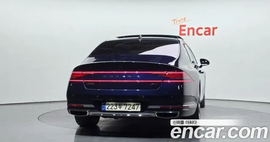 Genesis G90 