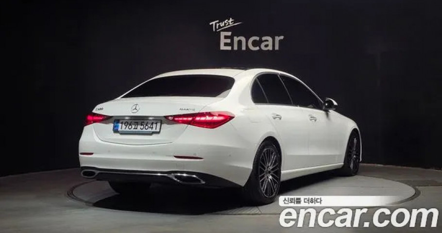 Mercedes-Benz C-Class 