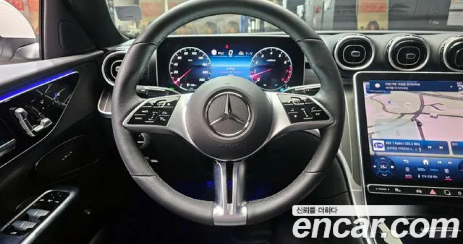 Mercedes-Benz C-Class 