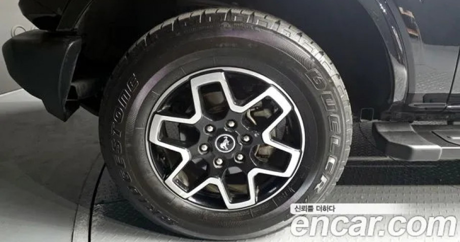 Ford Bronco 
