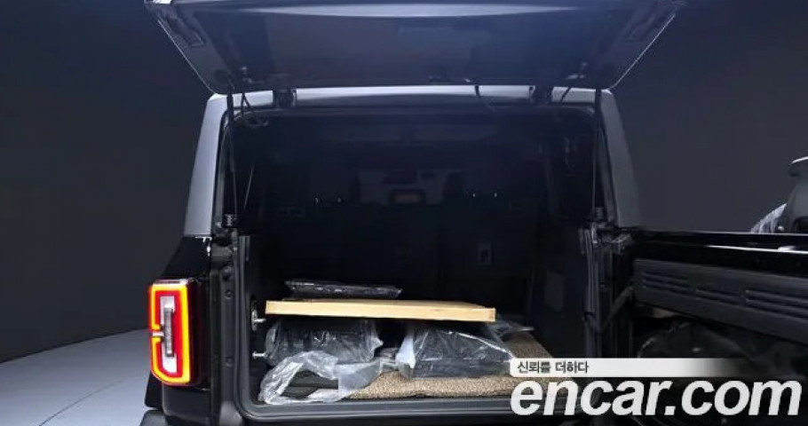 Ford Bronco 