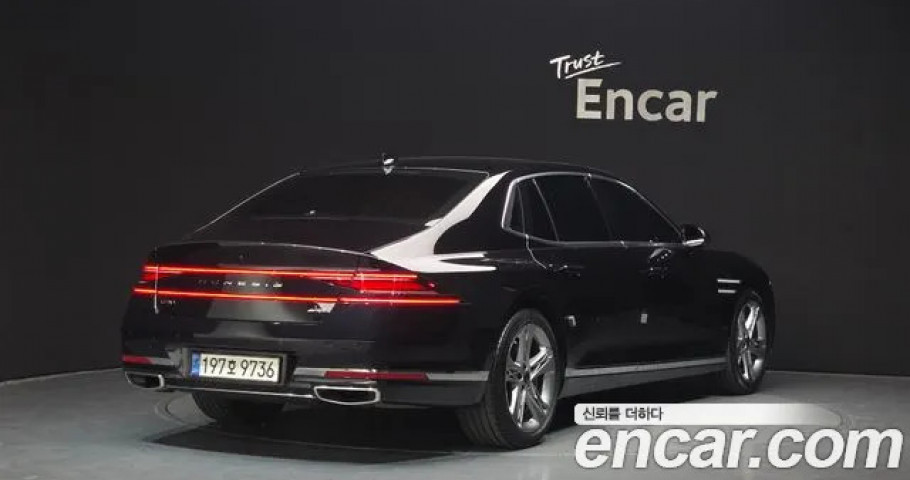 Genesis G90 