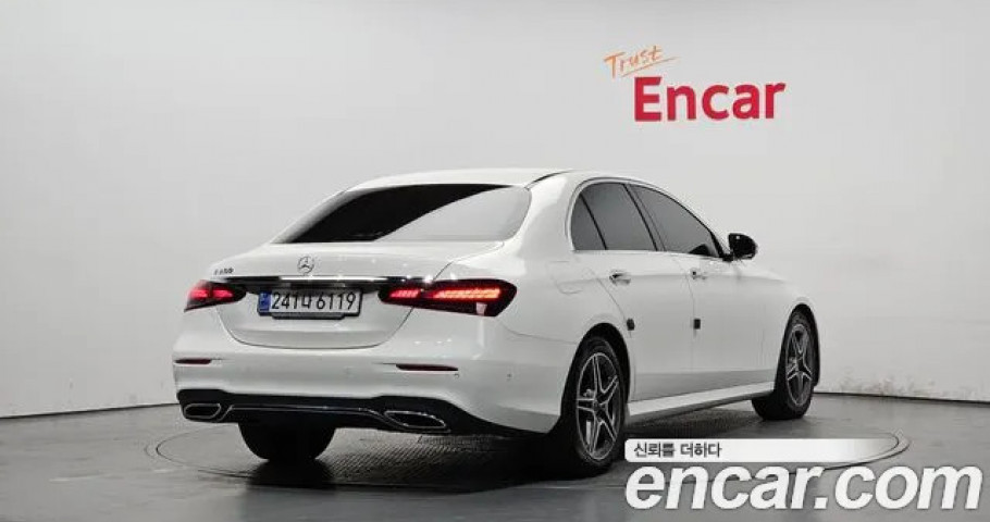 Mercedes-Benz E-Class 