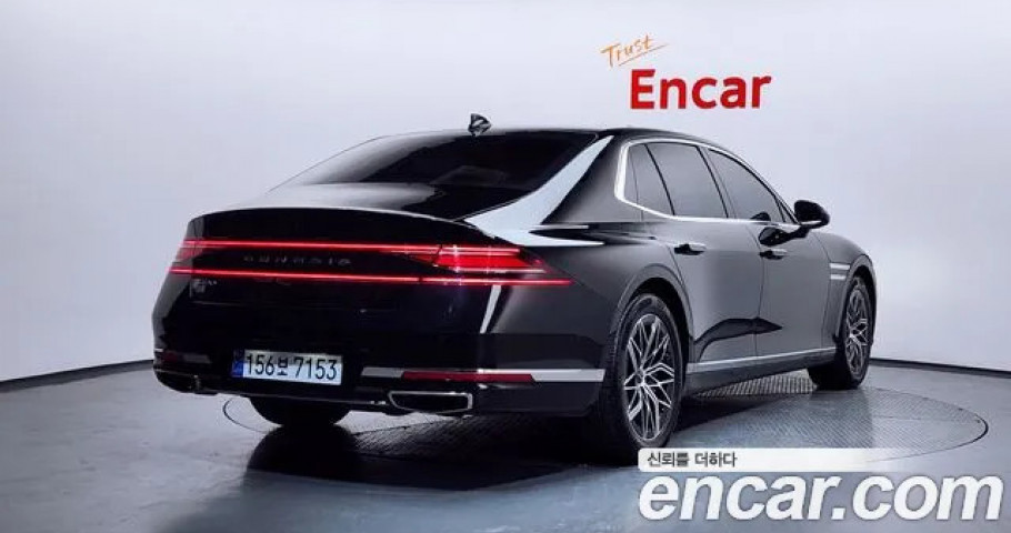 Genesis G90 