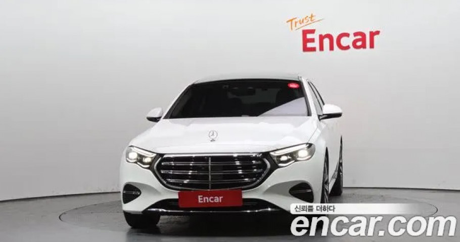Mercedes-Benz E-Class 