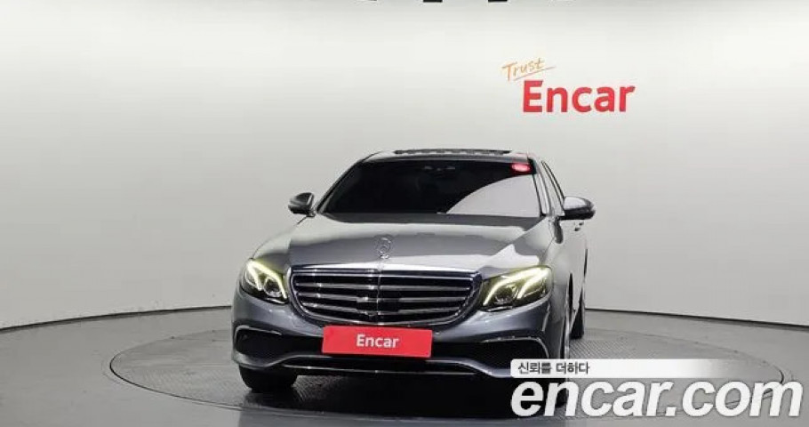 Mercedes-Benz E-Class 