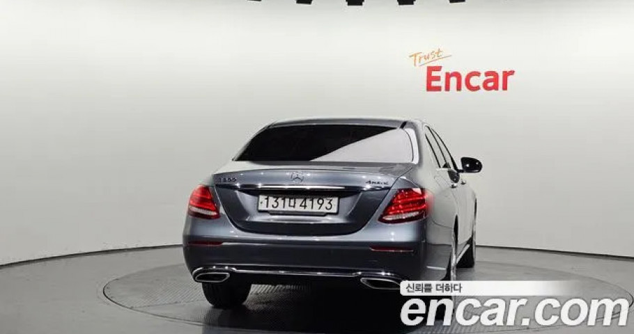 Mercedes-Benz E-Class 