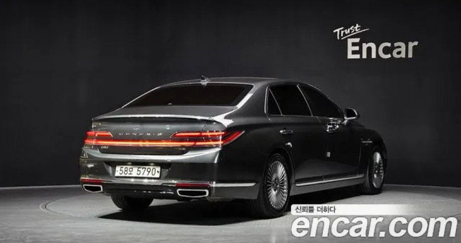 Genesis G90 