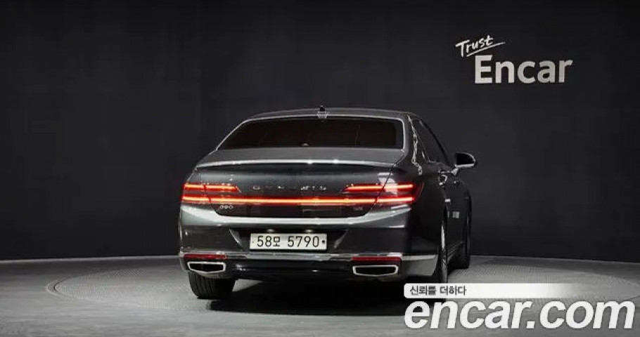 Genesis G90 
