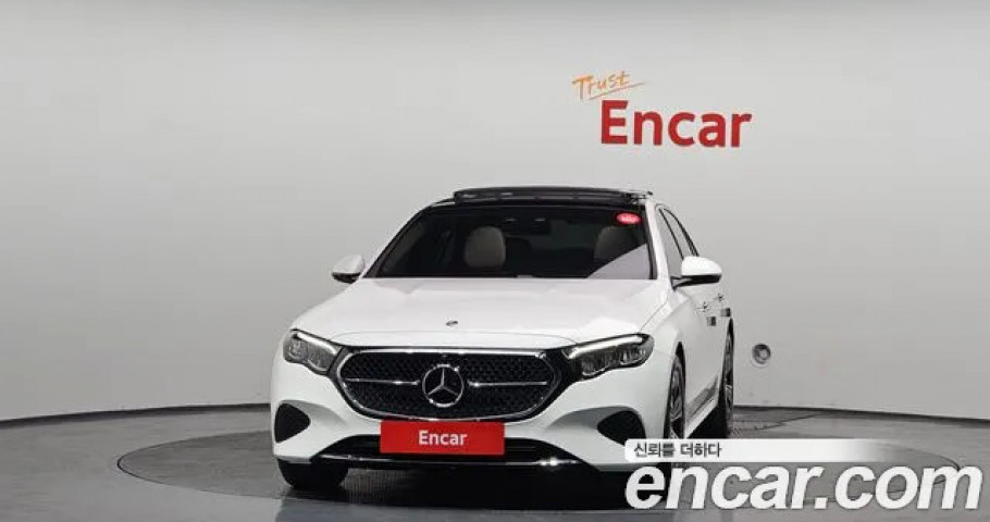 Mercedes-Benz E-Class 