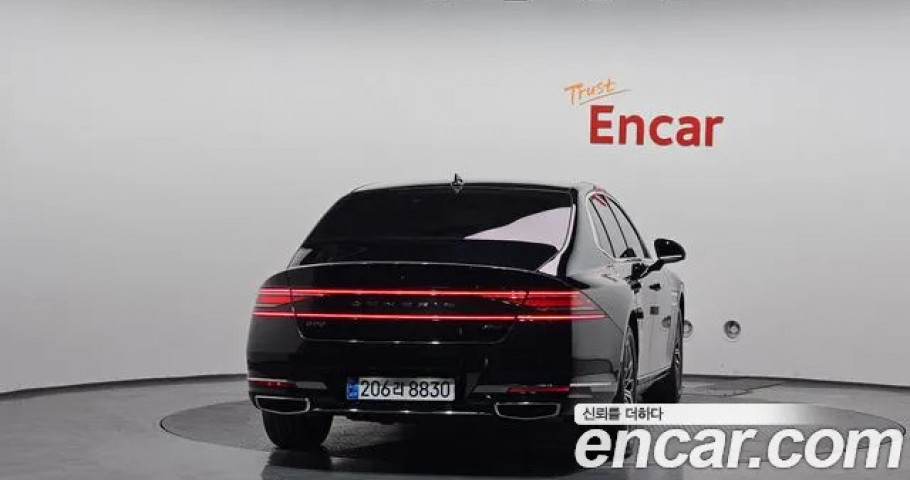 Genesis G90 