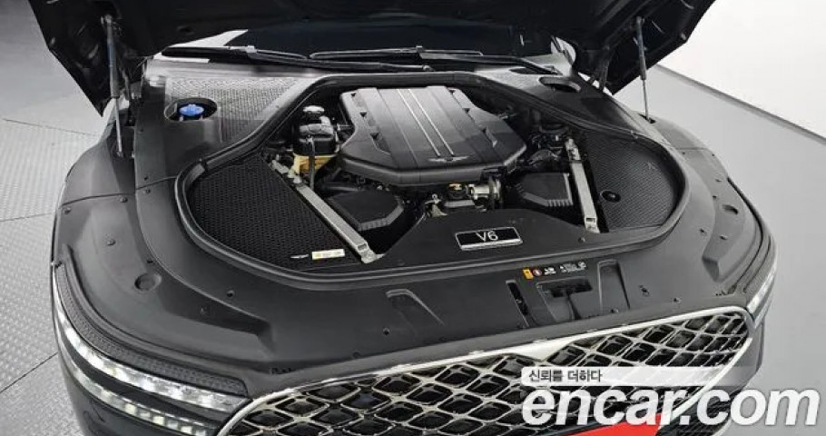 Genesis G90 