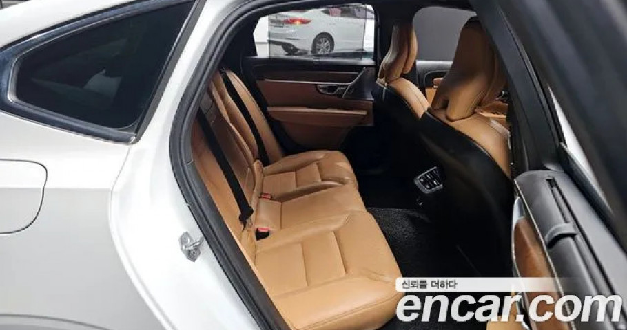 Volvo S90 