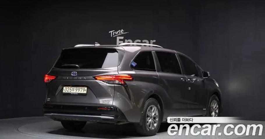 Toyota Sienna 