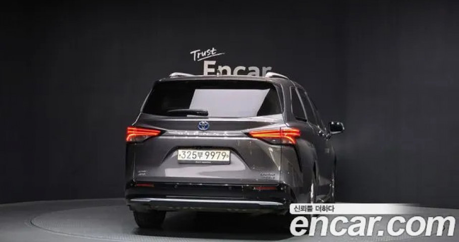 Toyota Sienna 