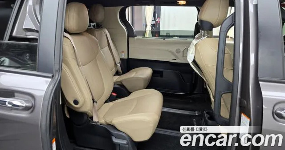 Toyota Sienna 